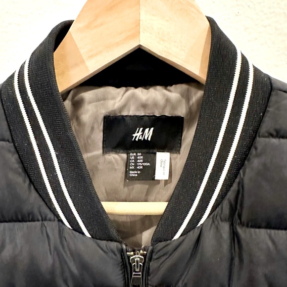 H&M Puffer Vest – Size 40R (S/M Fit) - Picture 2 of 2